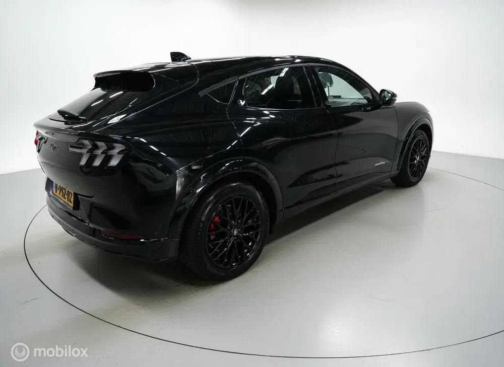 Ford Mustang Mach-E Extended AWD 98kWh uit 2021, foto 3