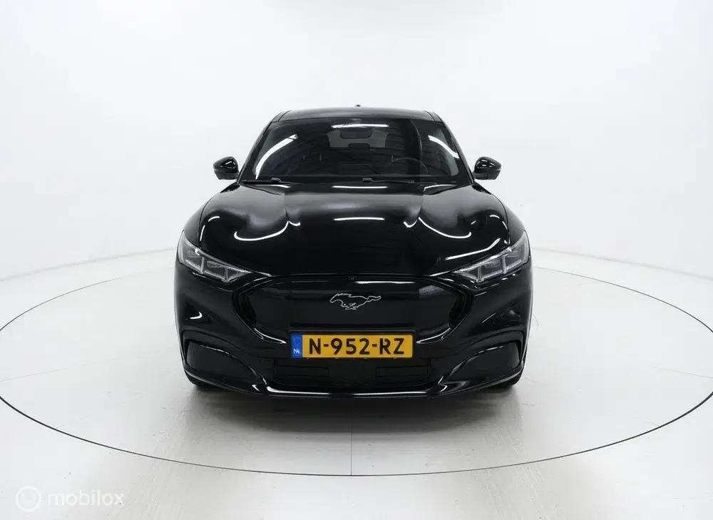 Ford Mustang Mach-E Extended AWD 98kWh uit 2021, foto 4