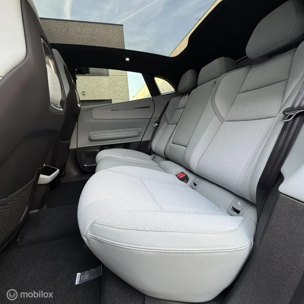 Polestar 4 Long Range Single motor 100 kWh uit 2024, foto 10