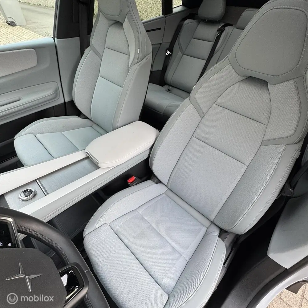 Polestar 4 Long Range Single motor 100 kWh uit 2024, foto 9
