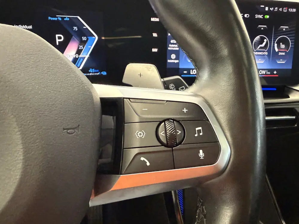 BMW X1 xDrive30e Harman uit 2023, foto 10