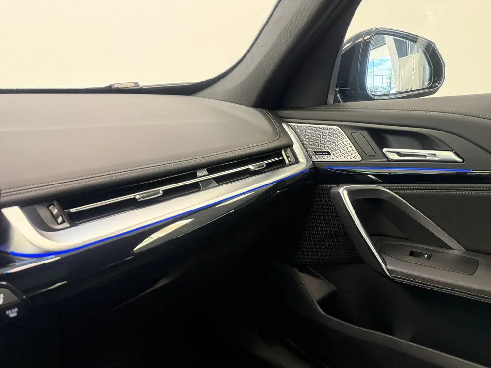 BMW X1 xDrive30e Harman uit 2023, foto 20