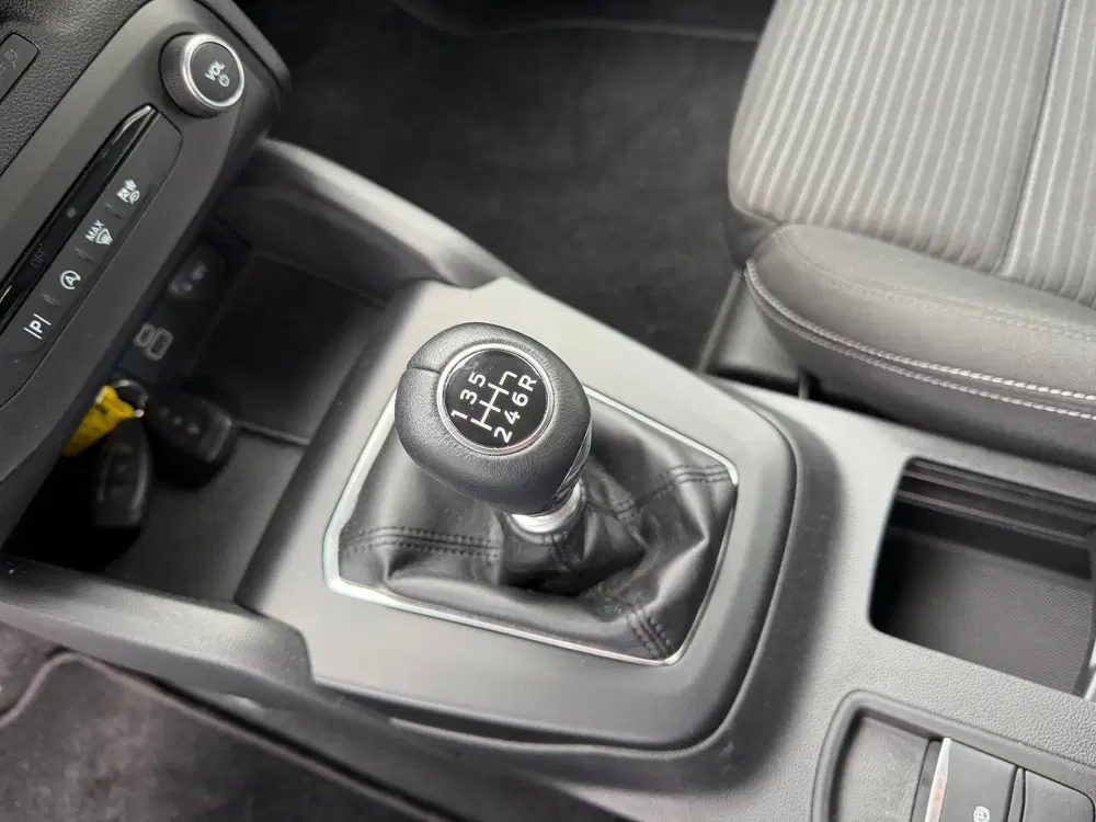 Ford Focus 1.0 EcoBoost Hybrid Titanium uit 2024, foto 19