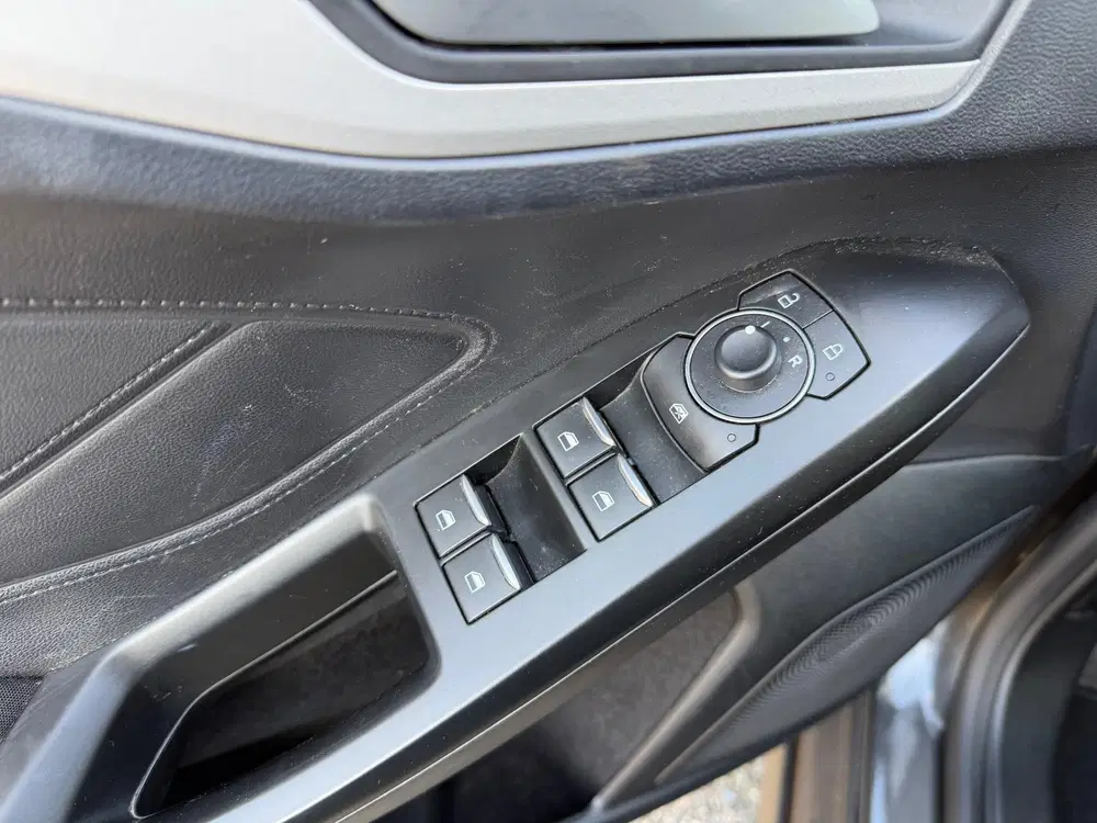 Ford Focus 1.0 EcoBoost Titanium X Business uit 2022, foto 14