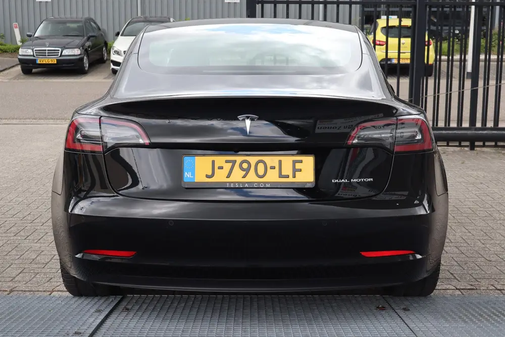 Tesla Model 3 Long Range AWD 75 kWh Nederlandse auto uit 2020, foto 9