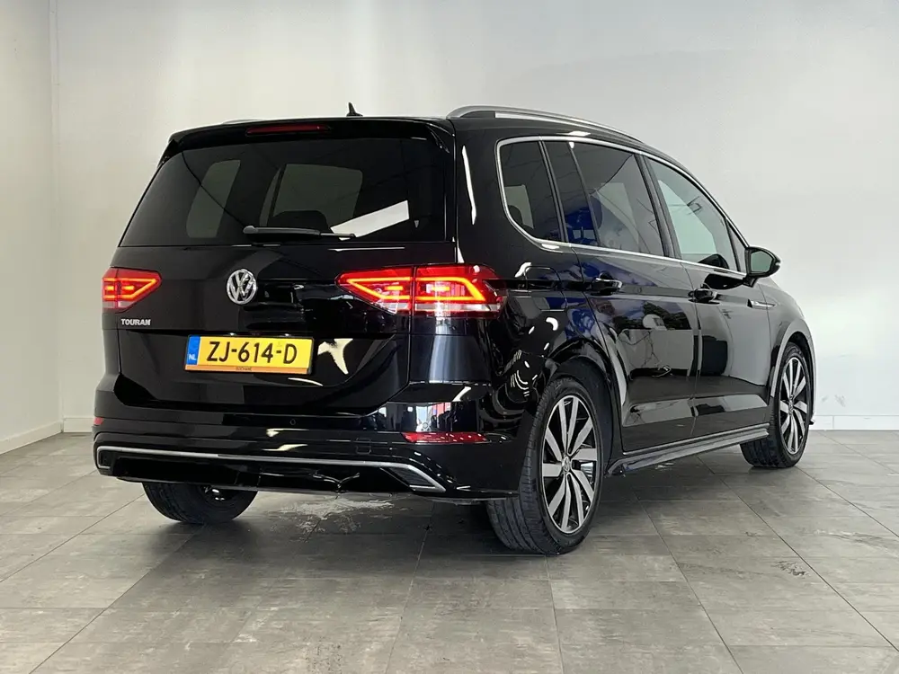 Volkswagen Touran 1.5 TSI 3x R-Line | Trekhaak | LED | Adapt uit 2019, foto 2