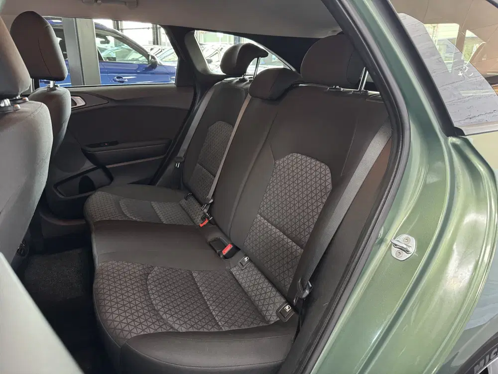 Kia Ceed 1.0 T-GDi DynamicPlusLine Stoel-Stuurve uit 2023, foto 11