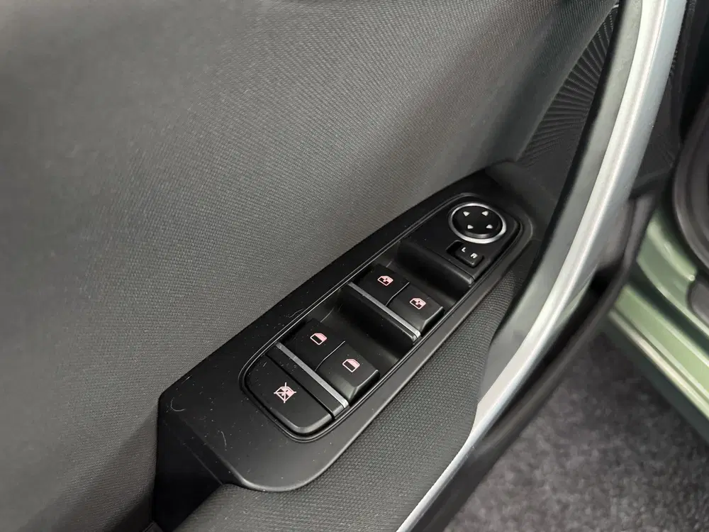 Kia Ceed 1.0 T-GDi DynamicPlusLine Stoel-Stuurve uit 2023, foto 15