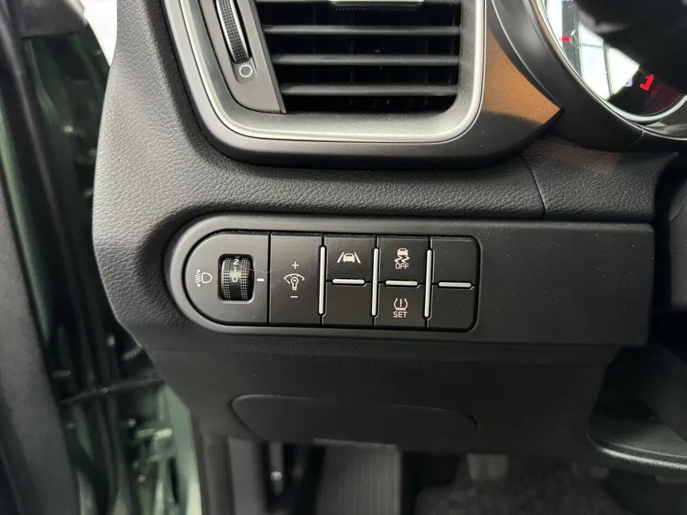 Kia Ceed 1.0 T-GDi DynamicPlusLine Stoel-Stuurve uit 2023, foto 17