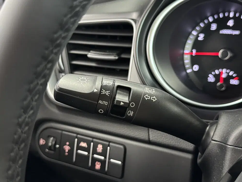 Kia Ceed 1.0 T-GDi DynamicPlusLine Stoel-Stuurve uit 2023, foto 18
