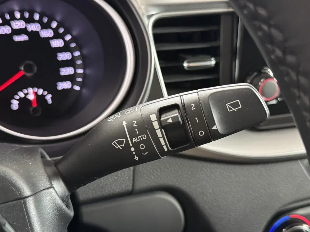 Kia Ceed 1.0 T-GDi DynamicPlusLine Stoel-Stuurve uit 2023, foto 19