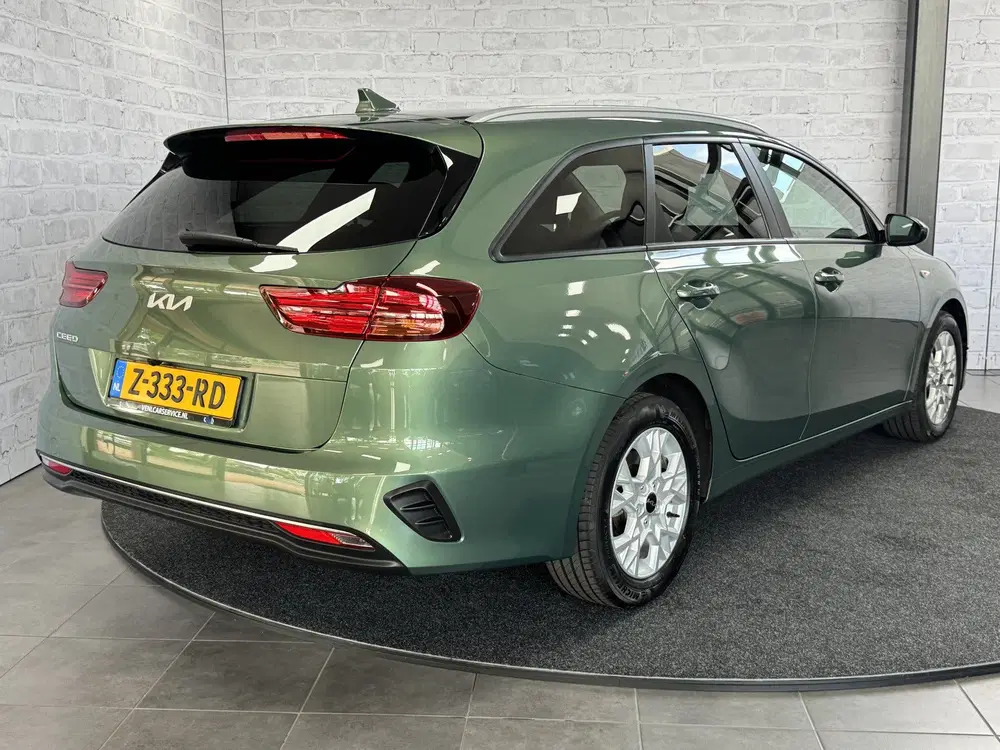 Kia Ceed 1.0 T-GDi DynamicPlusLine Stoel-Stuurve uit 2023, foto 6