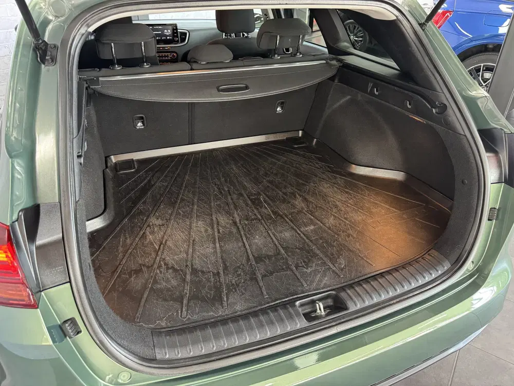 Kia Ceed 1.0 T-GDi DynamicPlusLine Stoel-Stuurve uit 2023, foto 8