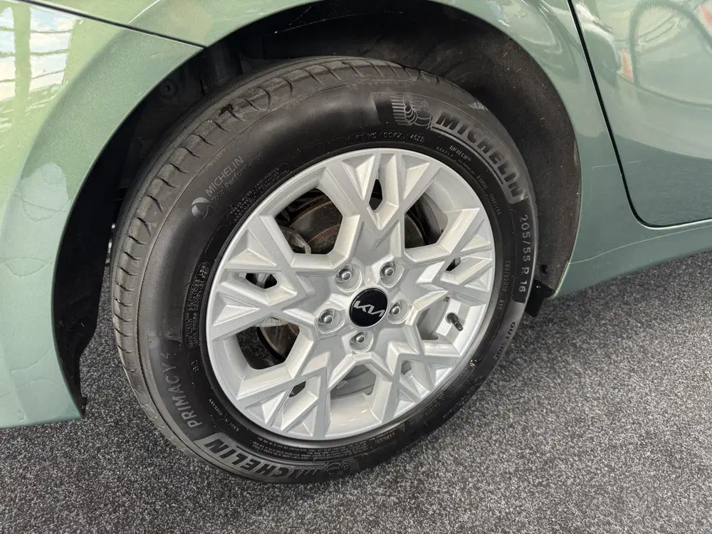 Kia Ceed 1.0 T-GDi DynamicPlusLine Stoel-Stuurve uit 2023, foto 9