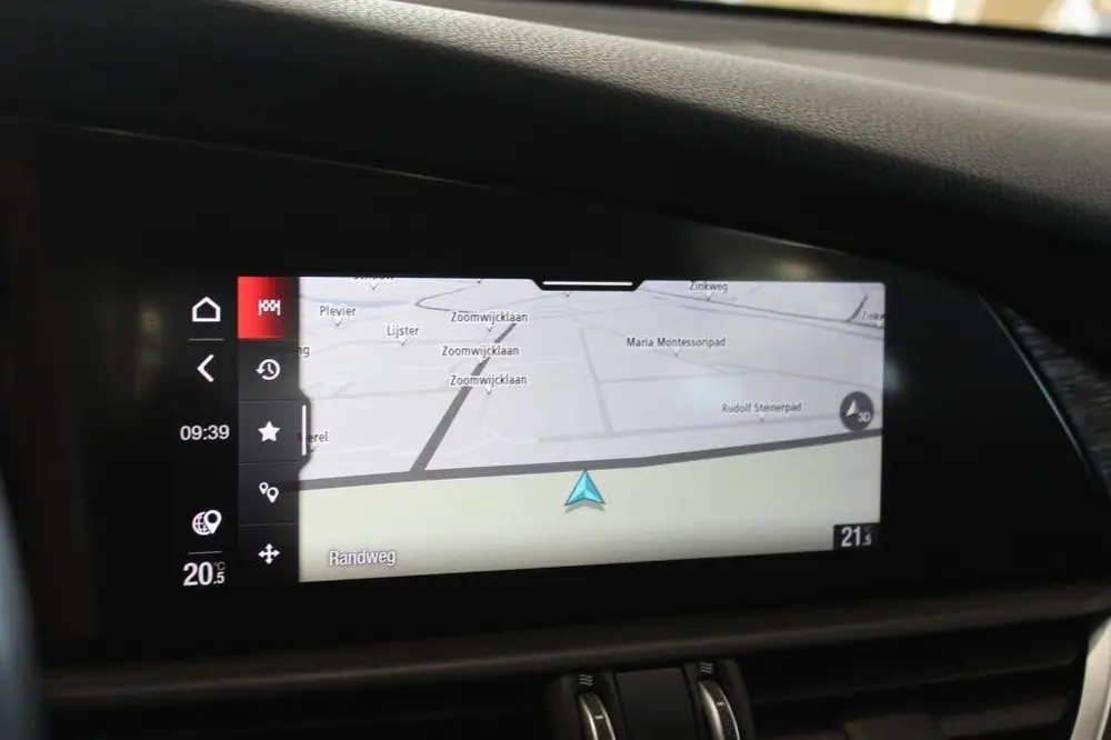 Alfa Romeo Giulia 2.0T Super/CARPLAY/CRUISE/CAMERA uit 2020, foto 14