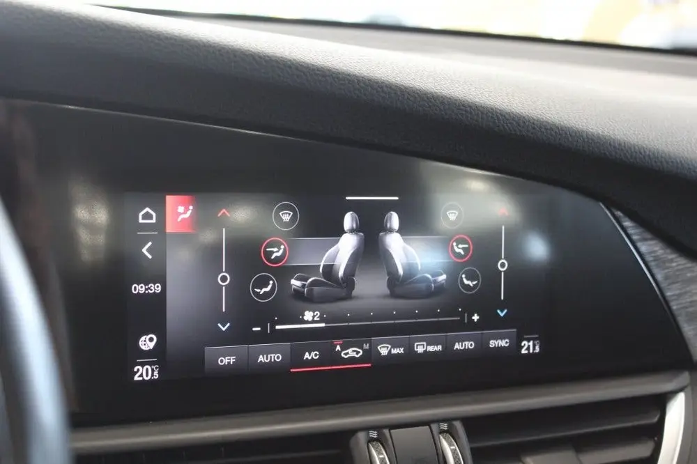 Alfa Romeo Giulia 2.0T Super/CARPLAY/CRUISE/CAMERA uit 2020, foto 16