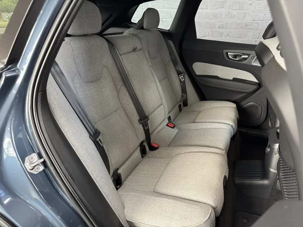 Volvo XC60 2.0 Recharge T8 AWD Inscription Luchtverin uit 2021, foto 12