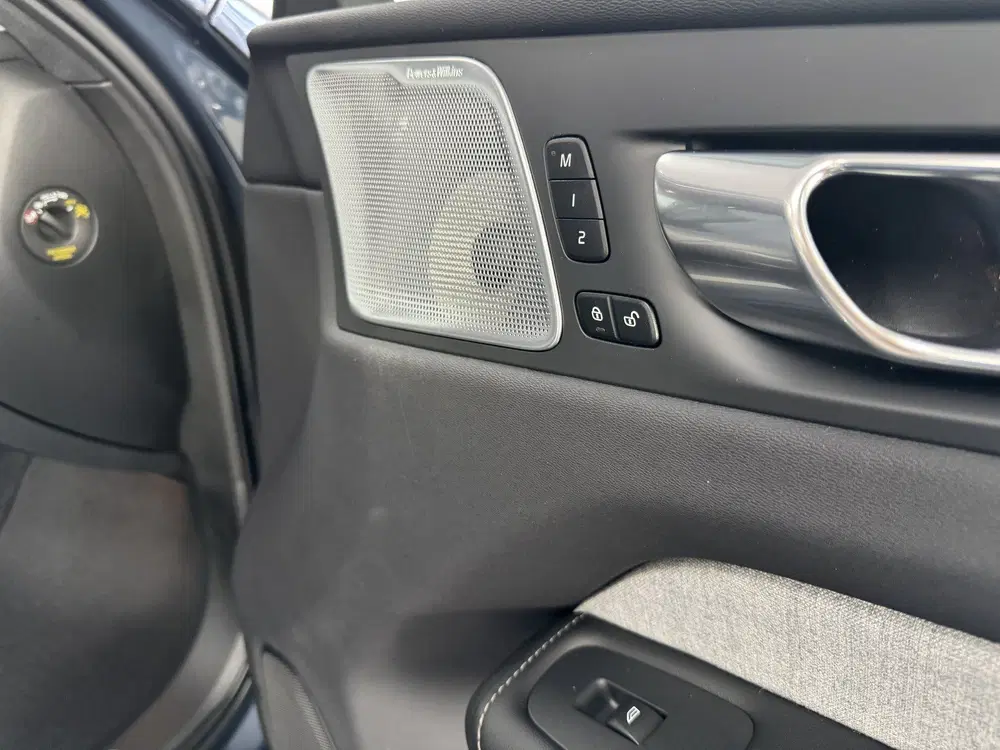 Volvo XC60 2.0 Recharge T8 AWD Inscription Luchtverin uit 2021, foto 15