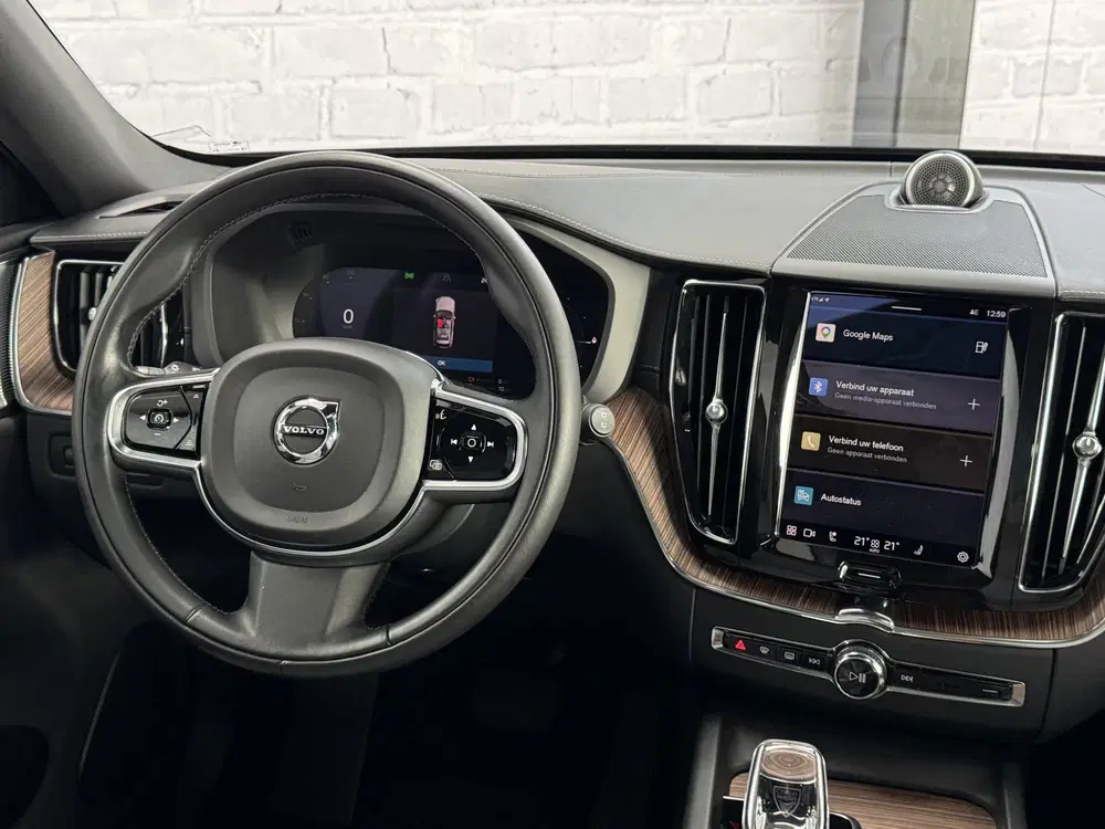 Volvo XC60 2.0 Recharge T8 AWD Inscription Luchtverin uit 2021, foto 18