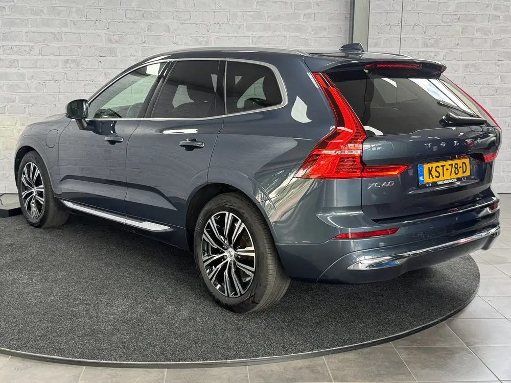 Volvo XC60 2.0 Recharge T8 AWD Inscription Luchtverin uit 2021, foto 2