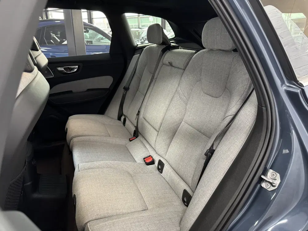 Volvo XC60 2.0 Recharge T8 AWD Inscription Luchtverin uit 2021, foto 20