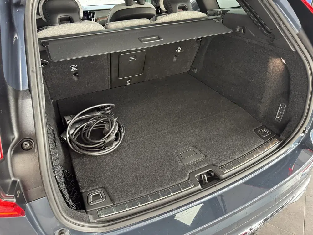 Volvo XC60 2.0 Recharge T8 AWD Inscription Luchtverin uit 2021, foto 8
