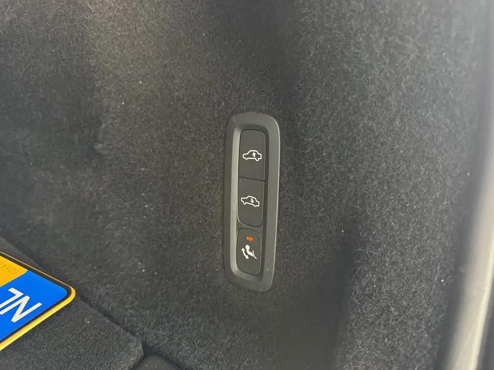 Volvo XC60 2.0 Recharge T8 AWD Inscription Luchtverin uit 2021, foto 9