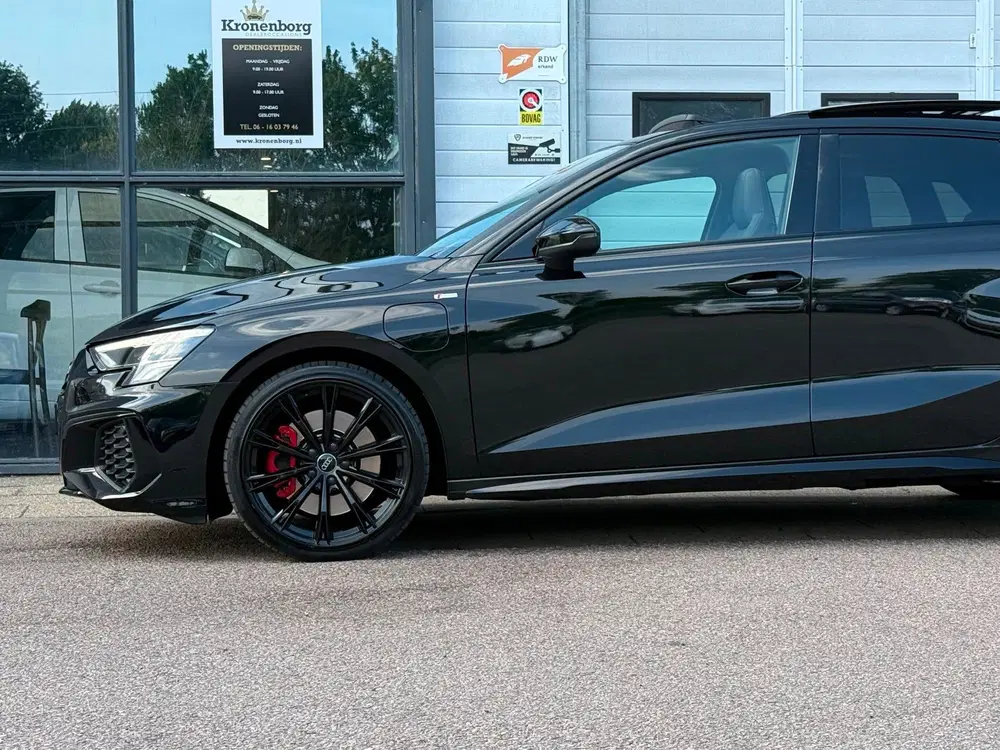Audi A3 45 TFSI e S edition Competition uit 2022, foto 12