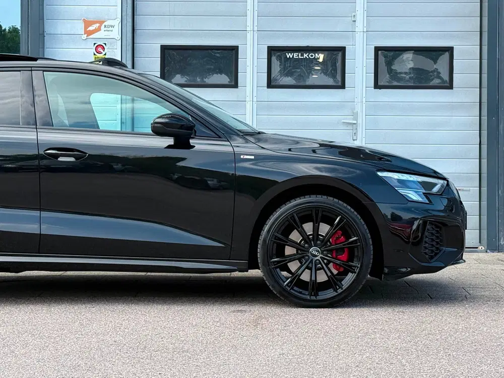 Audi A3 45 TFSI e S edition Competition uit 2022, foto 17