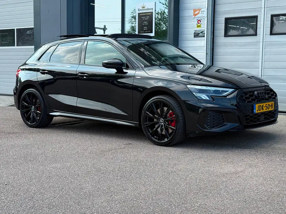 Audi A3 45 TFSI e S edition Competition uit 2022, foto 18