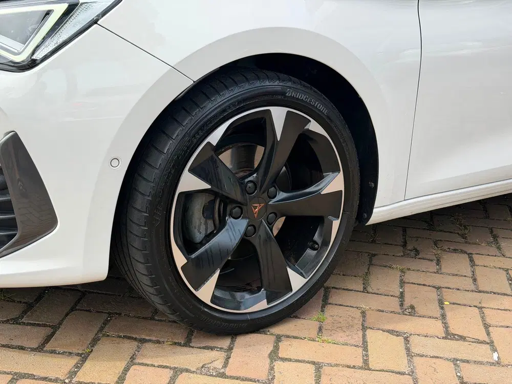 Cupra Leon 1.5 eTSI Business Edition Aut uit 2023, foto 4