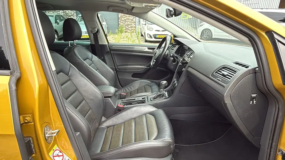 Volkswagen GOLF 1.5 TSI Highline Business R Pano Navi Automa uit 2019, foto 13