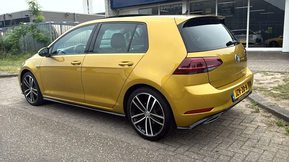 Volkswagen GOLF 1.5 TSI Highline Business R Pano Navi Automa uit 2019, foto 3