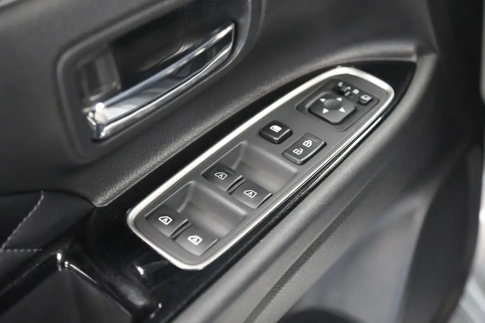 Mitsubishi Outlander 2.4 PHEV Instyle | Schuif- opendak | 36 uit 2020, foto 10