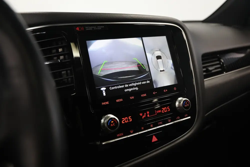 Mitsubishi Outlander 2.4 PHEV Instyle | Schuif- opendak | 36 uit 2020, foto 14