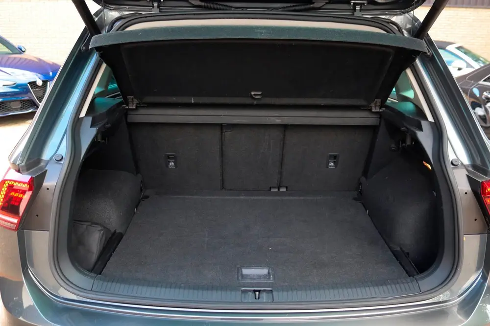Volkswagen Tiguan 2.0 TSI 4Motion R-Line PANO ACC VIRTUAL uit 2019, foto 11