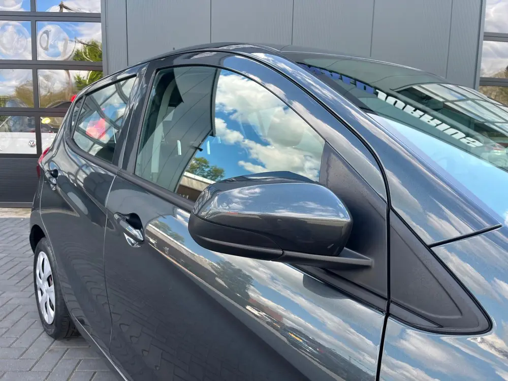 Opel Karl 1.0 ecoFLEX 120 Jaar Edition NLAuto uit 2019, foto 6