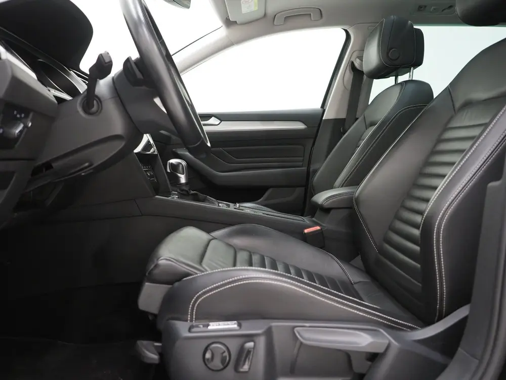 Volkswagen Passat Variant 1.4 TSI PHEV GTE | Panoramadak | L uit 2022, foto 16