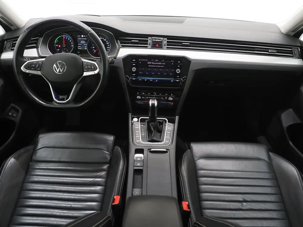 Volkswagen Passat Variant 1.4 TSI PHEV GTE | Panoramadak | L uit 2022, foto 5