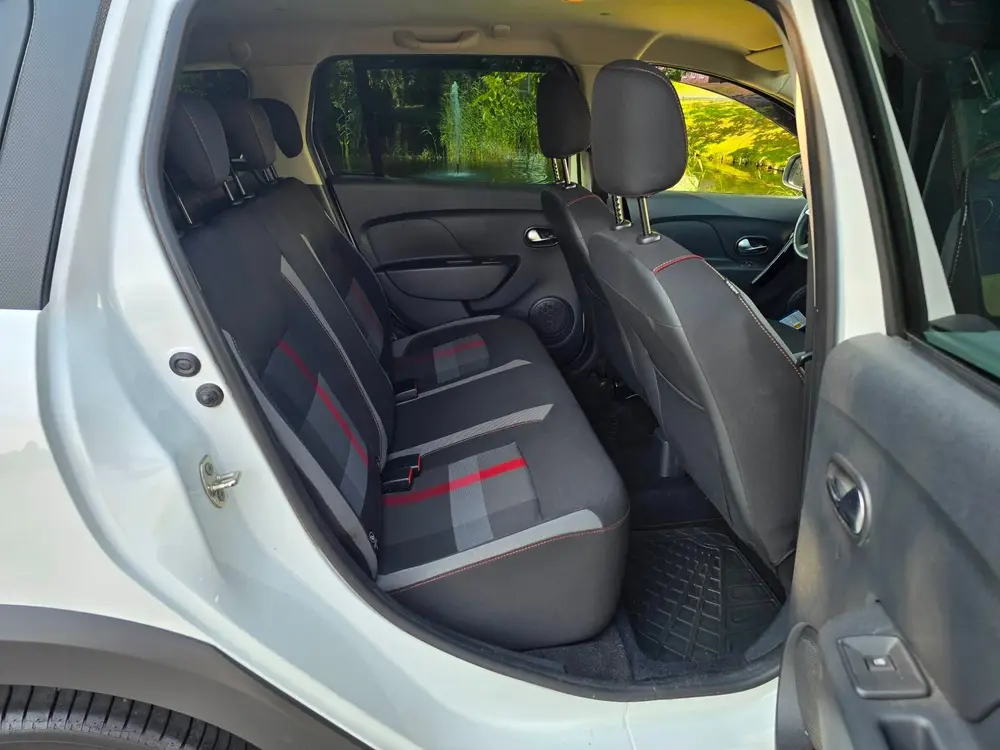 Dacia Logan MCV 0.9 TCe Tech Road uit 2019, foto 15