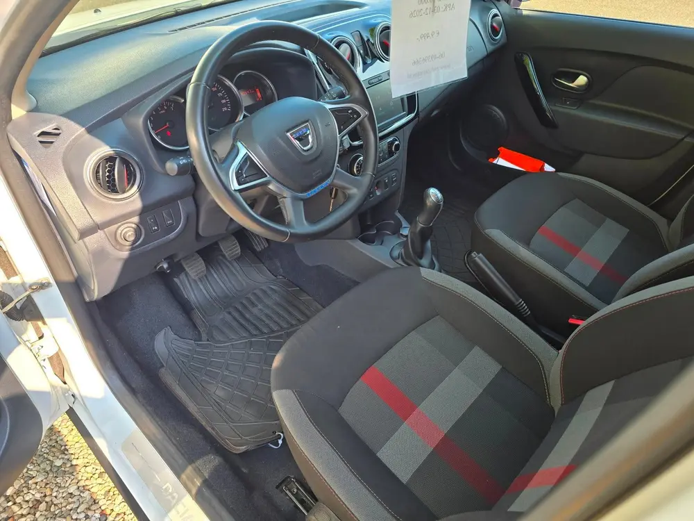 Dacia Logan MCV 0.9 TCe Tech Road uit 2019, foto 2
