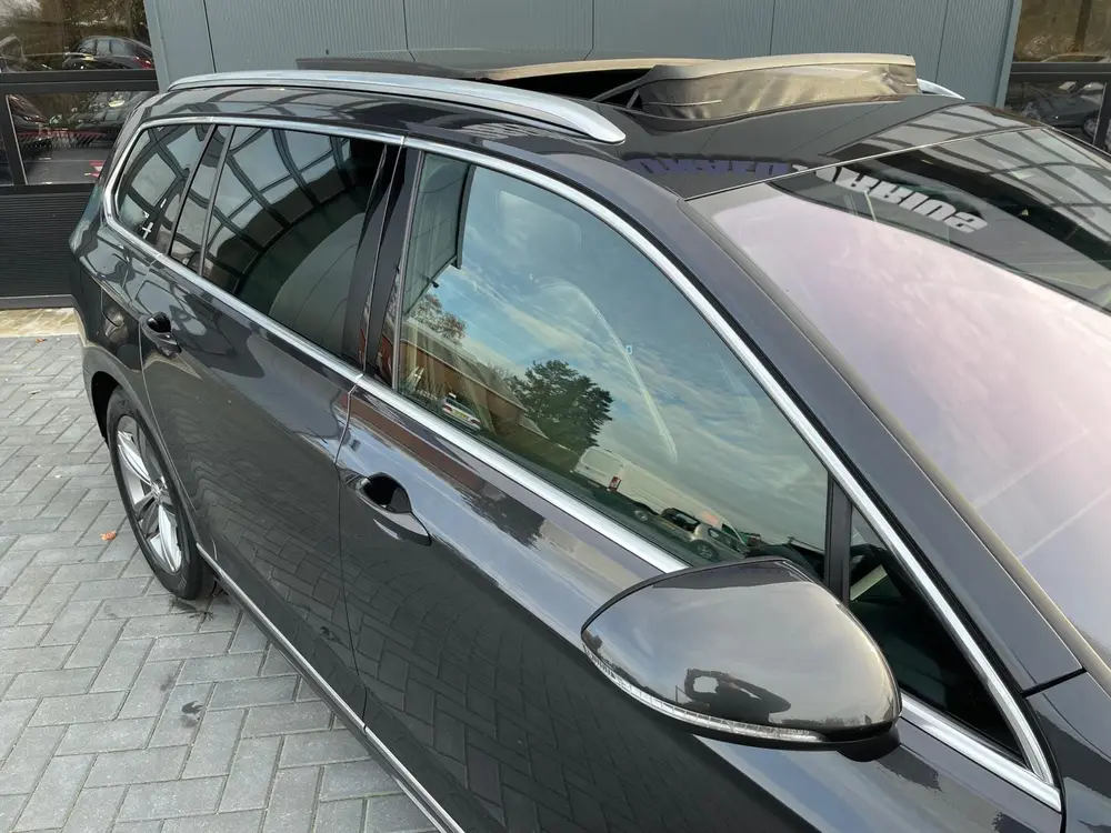 Volkswagen Passat Variant 1.5 TSI Elegance Business R-Line N uit 2020, foto 4