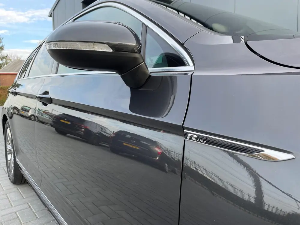 Volkswagen Passat Variant 1.5 TSI Elegance Business R-Line N uit 2020, foto 8