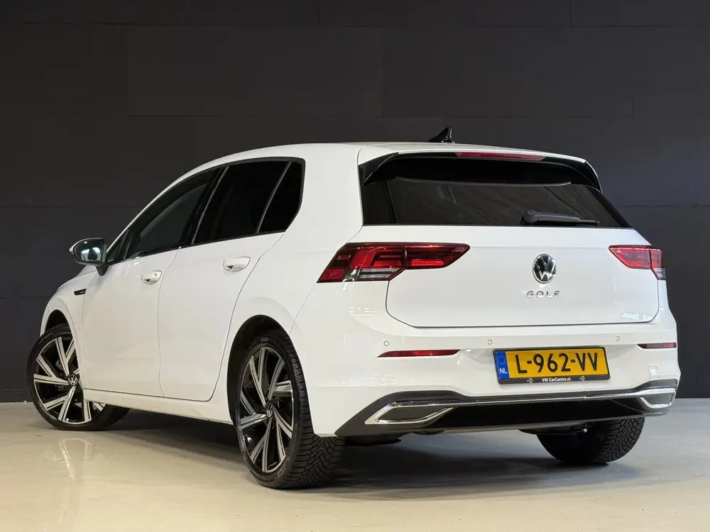 Volkswagen Golf 1.5 eTSI Style | Memory stoelen | 18'' inch uit 2020, foto 6