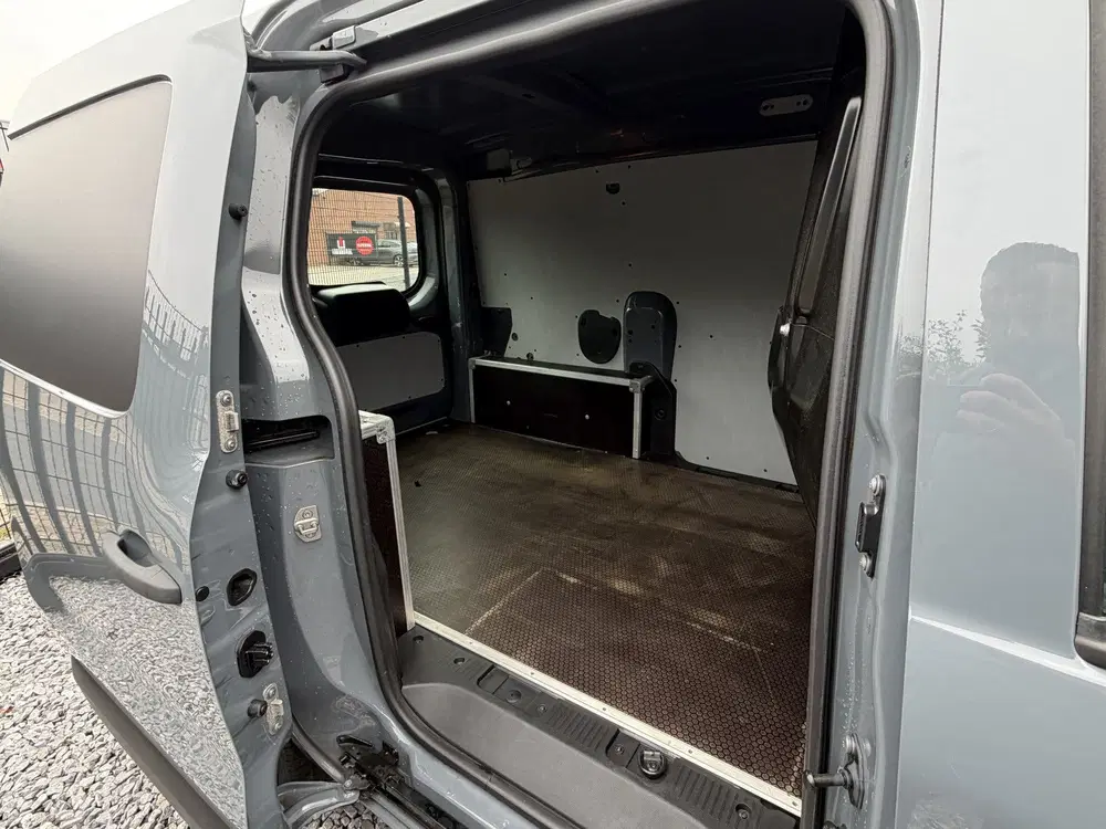 Renault Express 1.3 TCe Camera uit 2021, foto 16