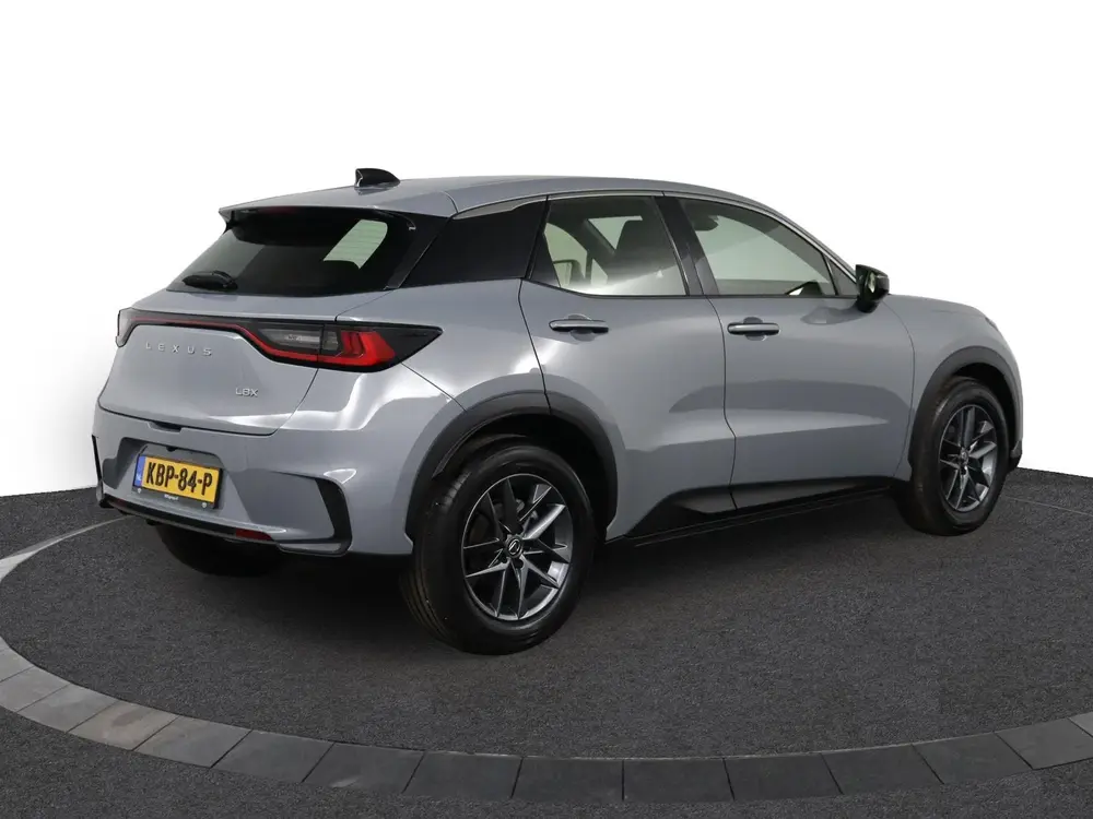 Lexus LBX 1.5 Business Line 2WD uit 2025, foto 2