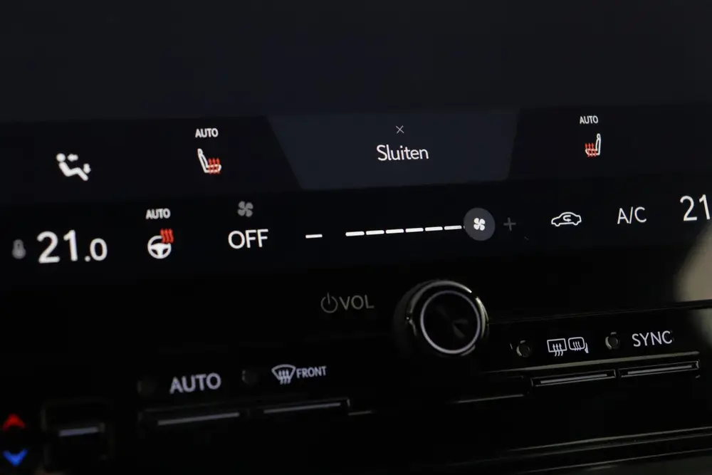 Lexus LBX 1.5 Business Line 2WD uit 2025, foto 7