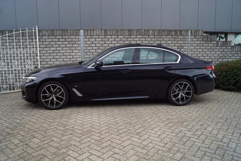 BMW 5-serie 520i Business Edition Plus M Sport Autom S uit 2023, foto 2