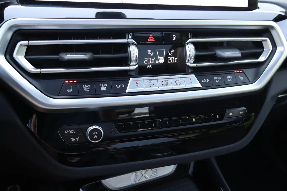 BMW iX3 High Executive 80 kWh uit 2023, foto 12