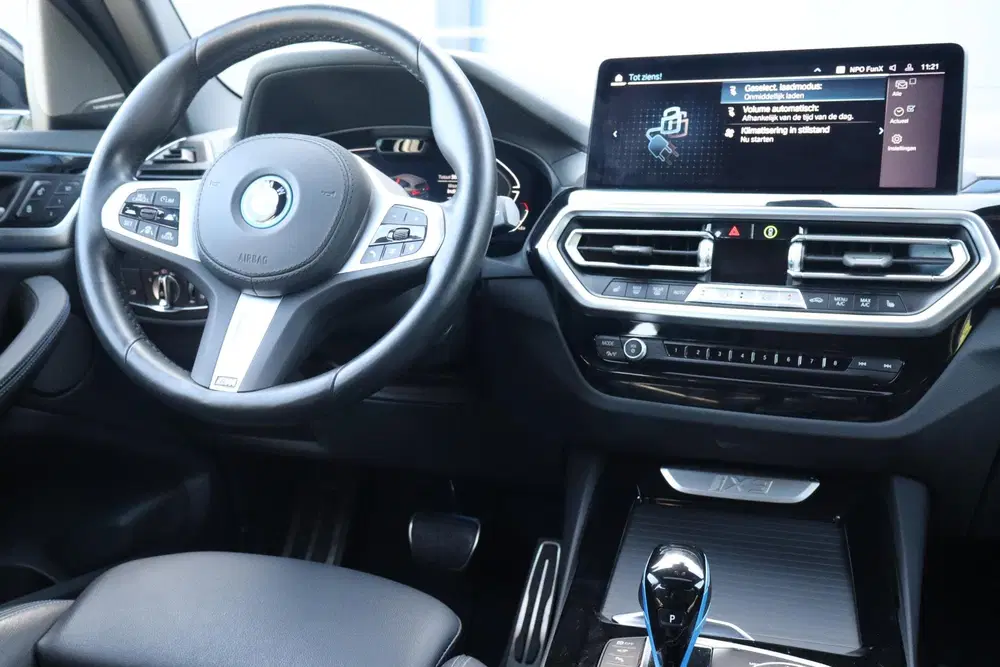 BMW iX3 High Executive 80 kWh uit 2023, foto 5